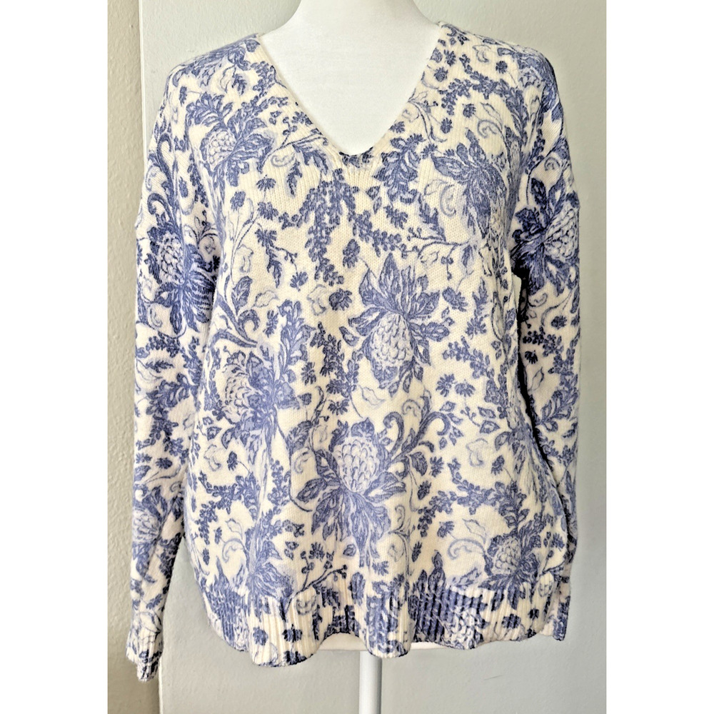 Loft Blue White Long Sleeve V-Neck Sweater Size Small Very Soft